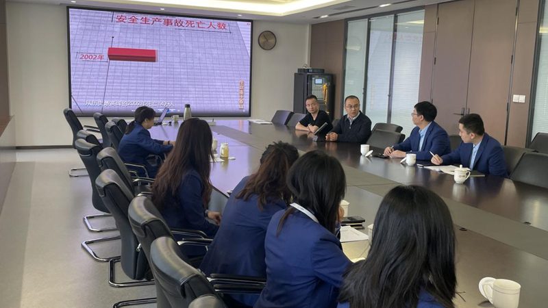 高压电工证复审培训费用通常包括以下几个方面：