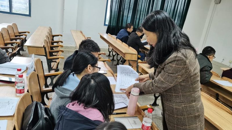 选择一个合适的加盟品牌是加盟成功的关键。可以从以下几个方面进行考察：